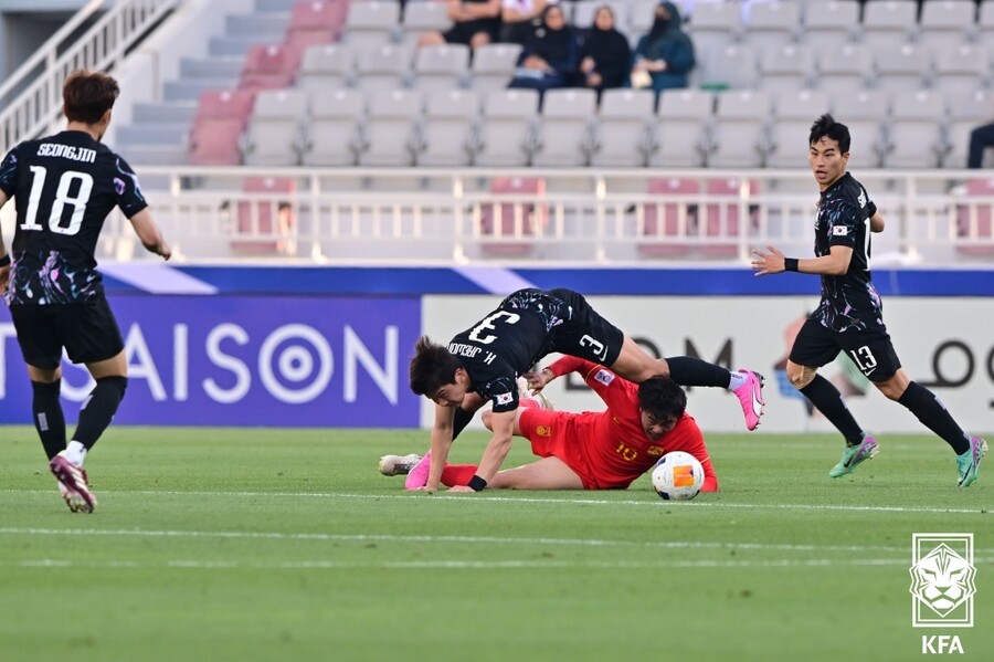 ▲ 중국 축구의 올림픽 출전 꿈이 또 박살났다. 19일 열린 U-23 아시안컵에서 황선홍호에 패하면서 조별리그 탈락이 결정됐다. 중국은 지난 10년간 U-23 아시안컵에서 딱 1승밖에 거두지 못하는 부진을 이어갔다.  ⓒ대한축구협회