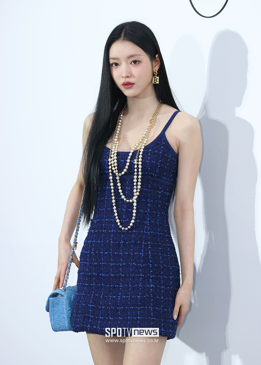 [포토S] 오마이걸 유아, '인형이세요?'