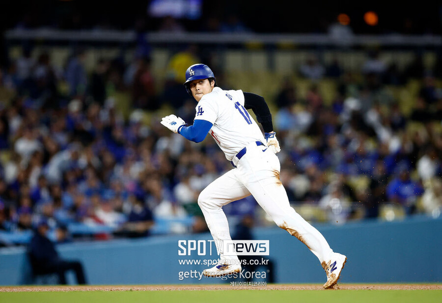 ▲ MLB.com도 ‘오타니가 MVP 후보가 되지 못하는 유일한 이유는 그가 이번 시즌에 투구를 하지 않기 때문’이라고 단언하면서 오타니가 평균 정도의 투수로만 활약했어도 지난 4년 중 세 번의 MVP 수상은 확실하다고 분석했다. 