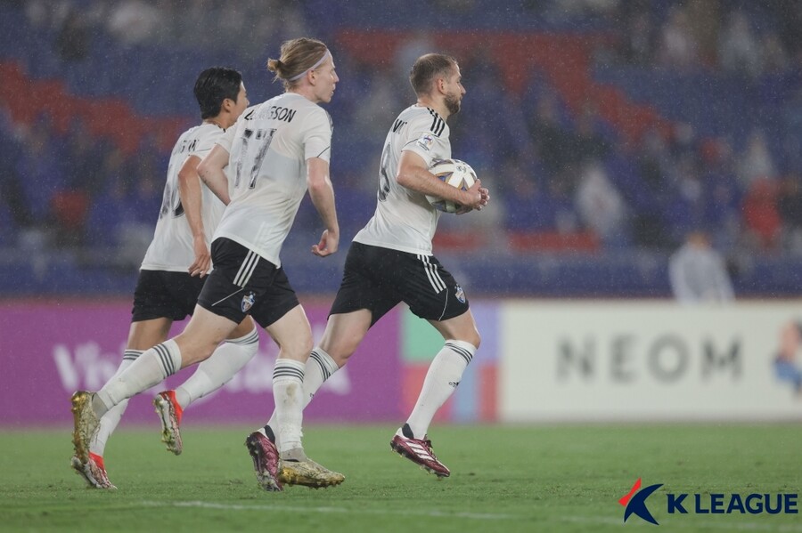 ▲ 울산 HD와 요코하마 F.마리노스의 2023-24 아시아 축구연맹 챔피언스리그(ACL) 4강 2차전. ⓒ한국프로축구연맹