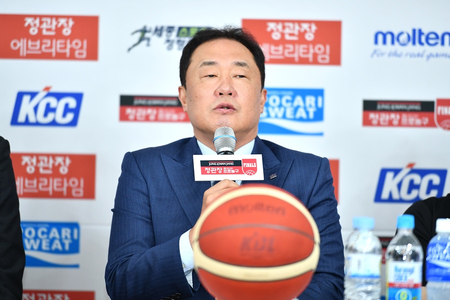 전창진 감독이 공개한 허훈 수비법 "막지 않는다, 혼자 50점 넣으라고..."