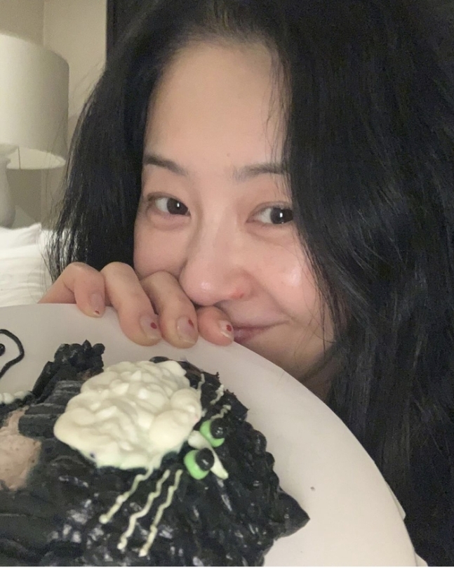 고현정, 또 반짝이는 민낯..'SNS 좋은 예'에 신동욱도 '미모 극찬 댓글'