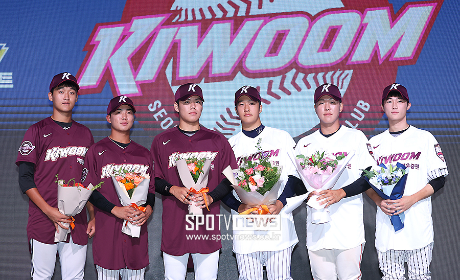 ‘김연주→손현기→김윤하→전준표’ 신인 투수 모두 2군행, 히어로즈 육성은 계속된다