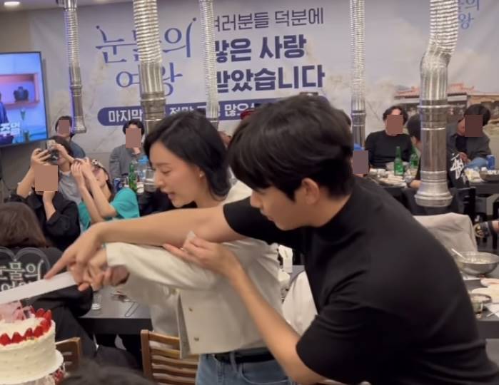 장윤주, '눈물의 여왕' 종방연 현장 공개…김수현-김지원, 여전히 '훈훈'