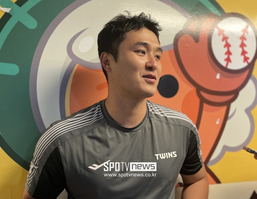 ▲ LG 최원태가 1일 경기를 마친 뒤 인터뷰하고 있다. ⓒ 신원철 기자