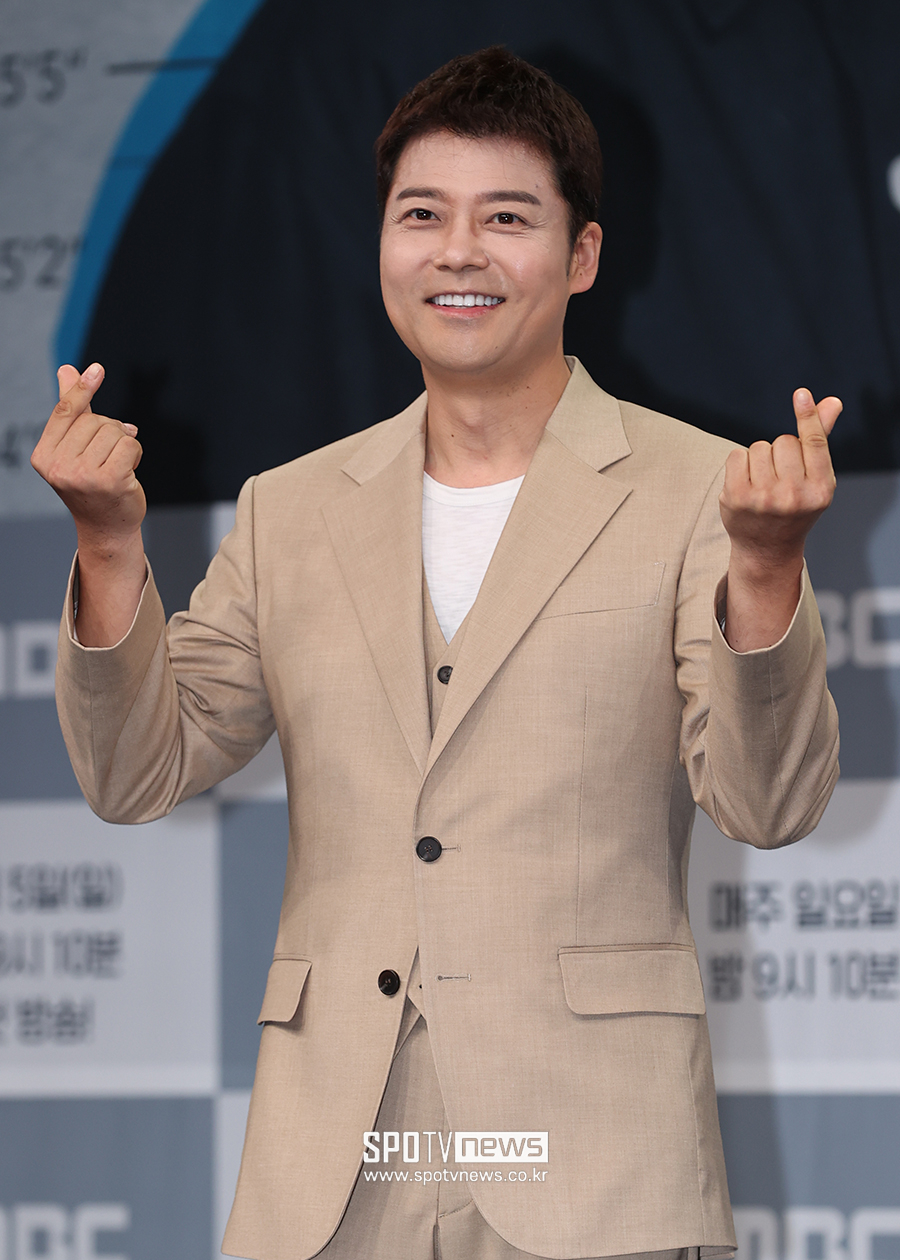 전현무 "'팜유' 이장우, 저렇게 노래 잘하는지 몰랐다…환희도 깜짝"