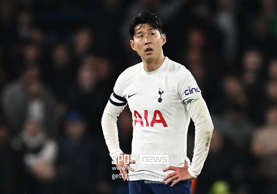 ▲ 영국 매체 ‘ESPN UK'는 3일(한국시간) “토트넘의 손흥민과 히샤를리송, 제임스 매디슨, 브레넌 존슨, 데얀 쿨루셉스키가 이번 시즌 넣은 골은 케인이 넣은 골보다 적다”라고 전했다. 토트넘 5명의 선수는 이번 시즌 42골을 넣었다. 반면 바이에른 뮌헨의 케인은 홀로 43골을 폭격했다.