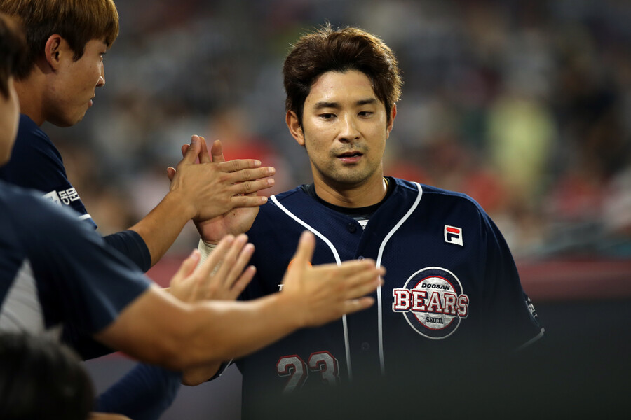 '친정팀' LG전 홈런 4개, 그게 전부 어린이날 시리즈라니…강승호 활약에 '두린이' 설렌다