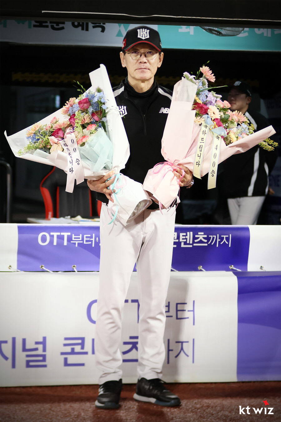 ‘통산 400승’ 금자탑 이강철 감독…“좋은 선수들, 헌신적인 코칭스태프 덕분이다”