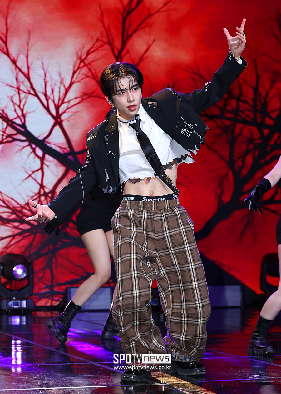 [포토S] 무대 펼치는 이동열