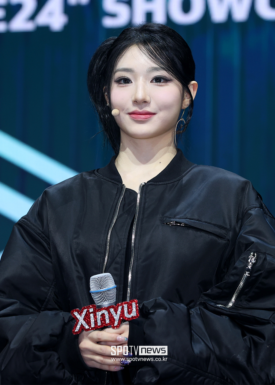 [포토S] 트리플에스 신위, 빠져드는 눈망울