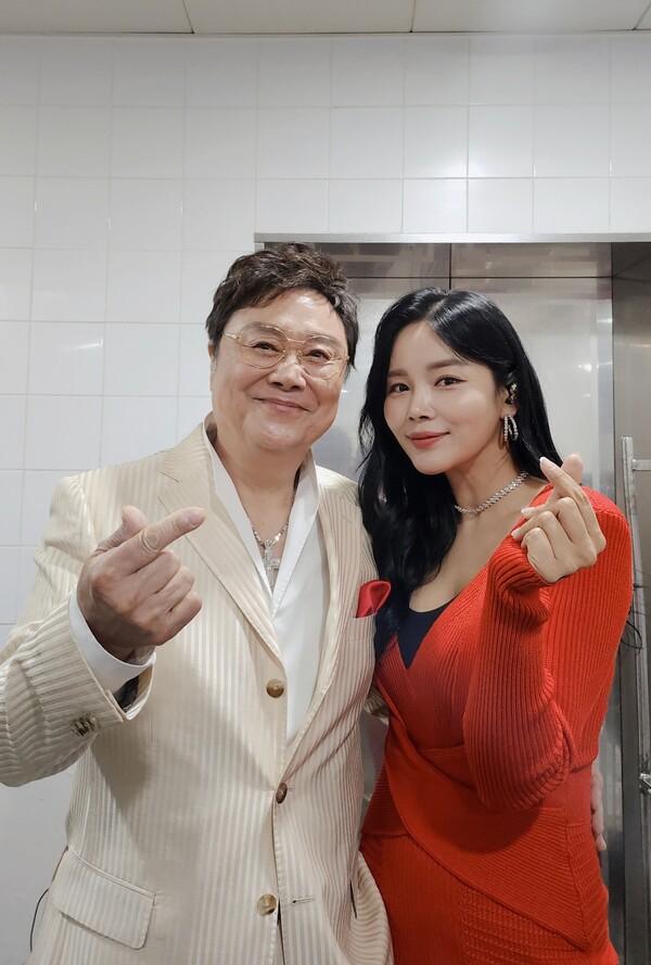 ▲ '2024 남진 디너쇼 위드 조정민'을 함께 한 남진(왼쪽)과 조정민. 제공|루체엔터테인먼트