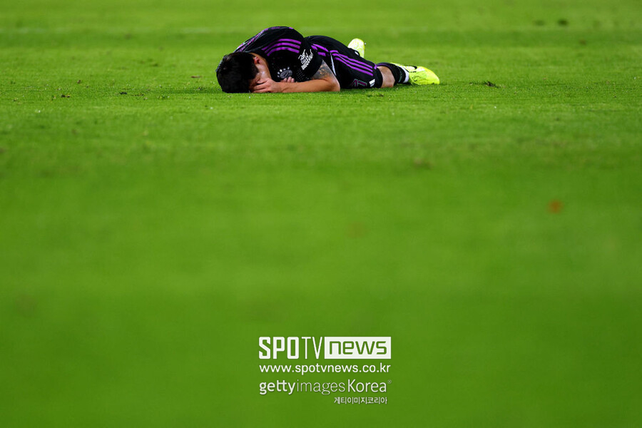 ▲ 이탈리아 매체 ‘아레아나폴리’는 9일(한국시간) “김민재는 유럽축구연맹 챔피언스리그(UCL) 4강 2차전 레알 마드리드전이 끝난 후 많은 비판을 받았다. 바이에른 뮌헨 팬들은 김민재가 출전한 뒤, 팀이 무너졌다고 주장하고 있다”라고 전했다. 이어서 영국 매체 ‘기브미스포츠’는 같은 날 “김민재가 등장한 후 2골을 내줬다. 그는 ‘호러 쇼’를 선보였다”라며 혹평했다. 여기에 더해 10점 만점에 2점의 평점을 부여하며 박한 평가를 내렸다. 하지만 이러한 평가는 조금 가혹한 면이 있다.