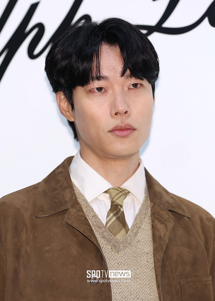 류준열, 본업으로 냉랭한 팬심 돌릴까[이슈S]