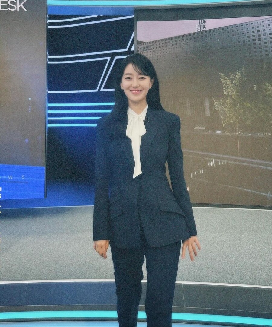 이재은 아나, 깜짝 결혼 발표 "'뉴스데스크' 하차 겹쳐 힘들어…결혼식 따로 NO"[전문]
