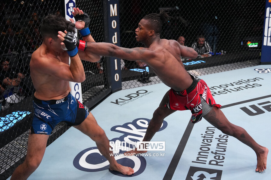 "격투기로 약물중독 탈출했죠"…UFC에서 새 인생 즐기는 테렌스 맥키니