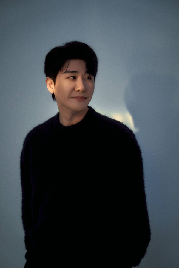 영탁, 생일맞아 무료급식소에 1억 기부…팬덤명 '영탁앤블루스' 이름으로 쾌척