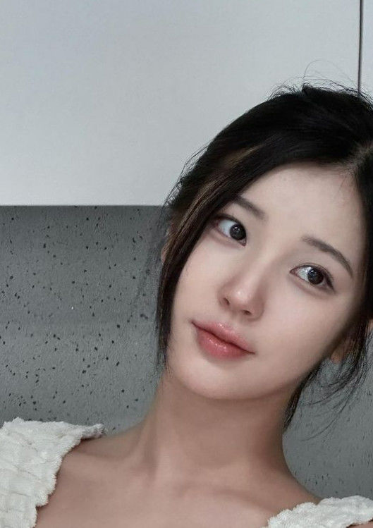 앨리스 소희, '15세 연상' 결혼 발표 후 근황…걸그룹 은퇴 후 더 예뻐졌다