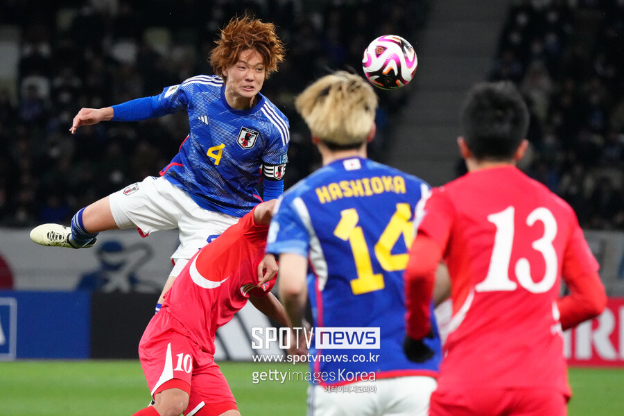 ▲ 북한은 3월에도 이해할 수 없는 결정을 했다. 2026 국제축구연맹(FIFA) 북중미 월드컵 아시아 지역 2차 예선 B조 4차전이 평양에서 치러질 예정이었다. 하지만 북한은 킥오프를 5일 앞둔 상황에 아시아축구연맹에 일방적인 통보를 했다. 다지마 고조 일본축구협회장은 도쿄에서 북일전이 끝난 뒤 믹스트존에서 “너무 갑작스러워서 곧바로 대답할 수 없었다”라며 당혹스러운 반응을 보였다. 6월에도 평양 개최를 하지 않고 중립 구장으로 바꿨다. 미국의 북한 전문 매체 'NK뉴스'는 "북한이 2026 국제축구연맹(FIFA) 북중미 월드컵 예선 홈 경기 장소를 변경했다. 중립국가인 라오스에서 경기가 열릴 예정"이라고 알렸다. 시리아축구협회에 따르면 이유는 알 수 없었다