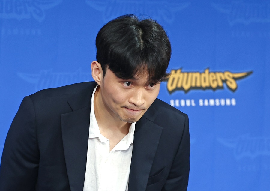 ▲ 기자회견을 하고 있는 이대성 ⓒ KBL
