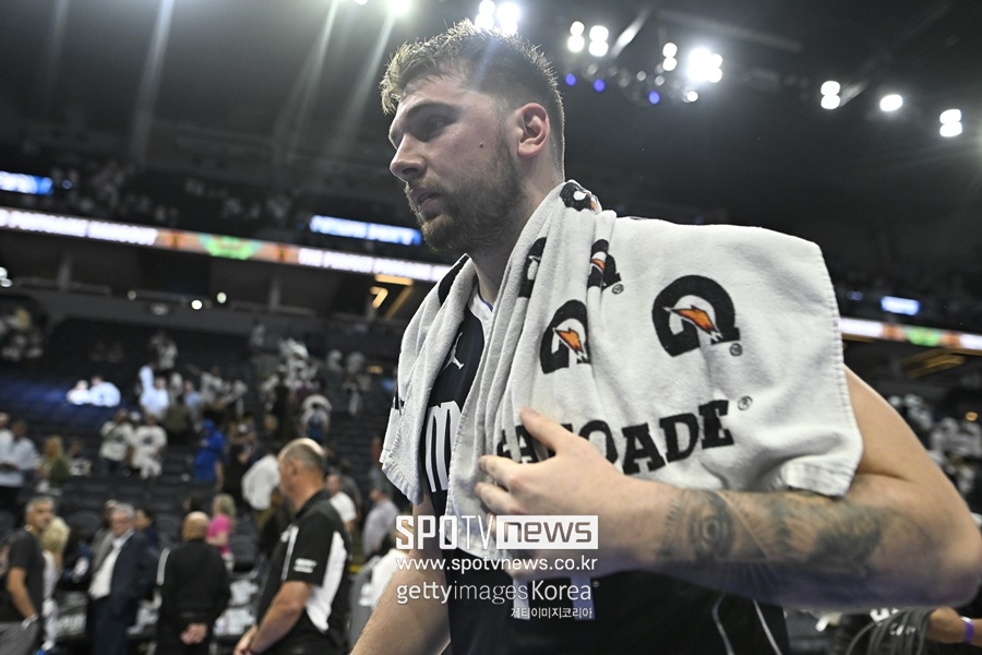 돈치치, NBA 수비 1위팀 박살 ''올해의 수비수 앞에 3점슛? 자신 있었다"