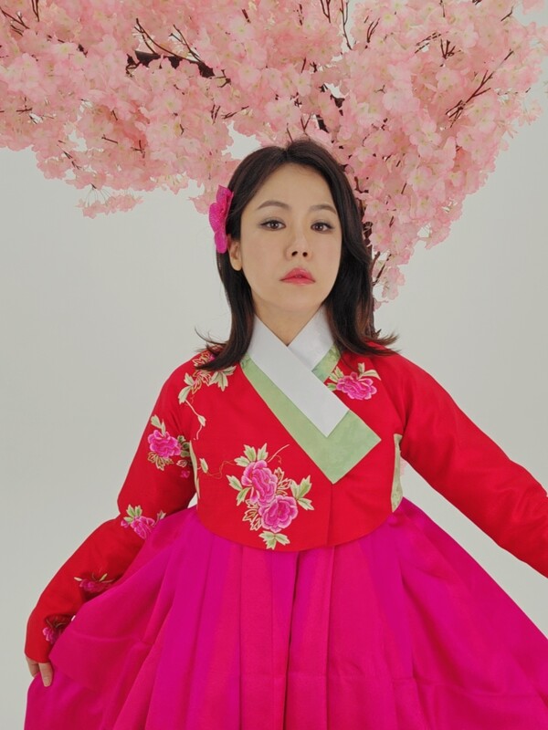 김민희, 최백호와 작업한 두번째 곡 '꽃잎' 발표