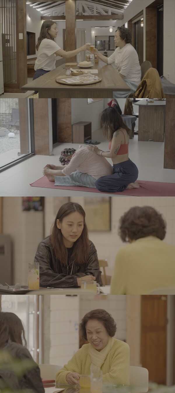 ▲ 2일 방송되는 '엄마, 단둘이 여행 갈래?'에서는 이효리와 엄마의 둘째날 여행이 공개된다. 제공|JTBC
