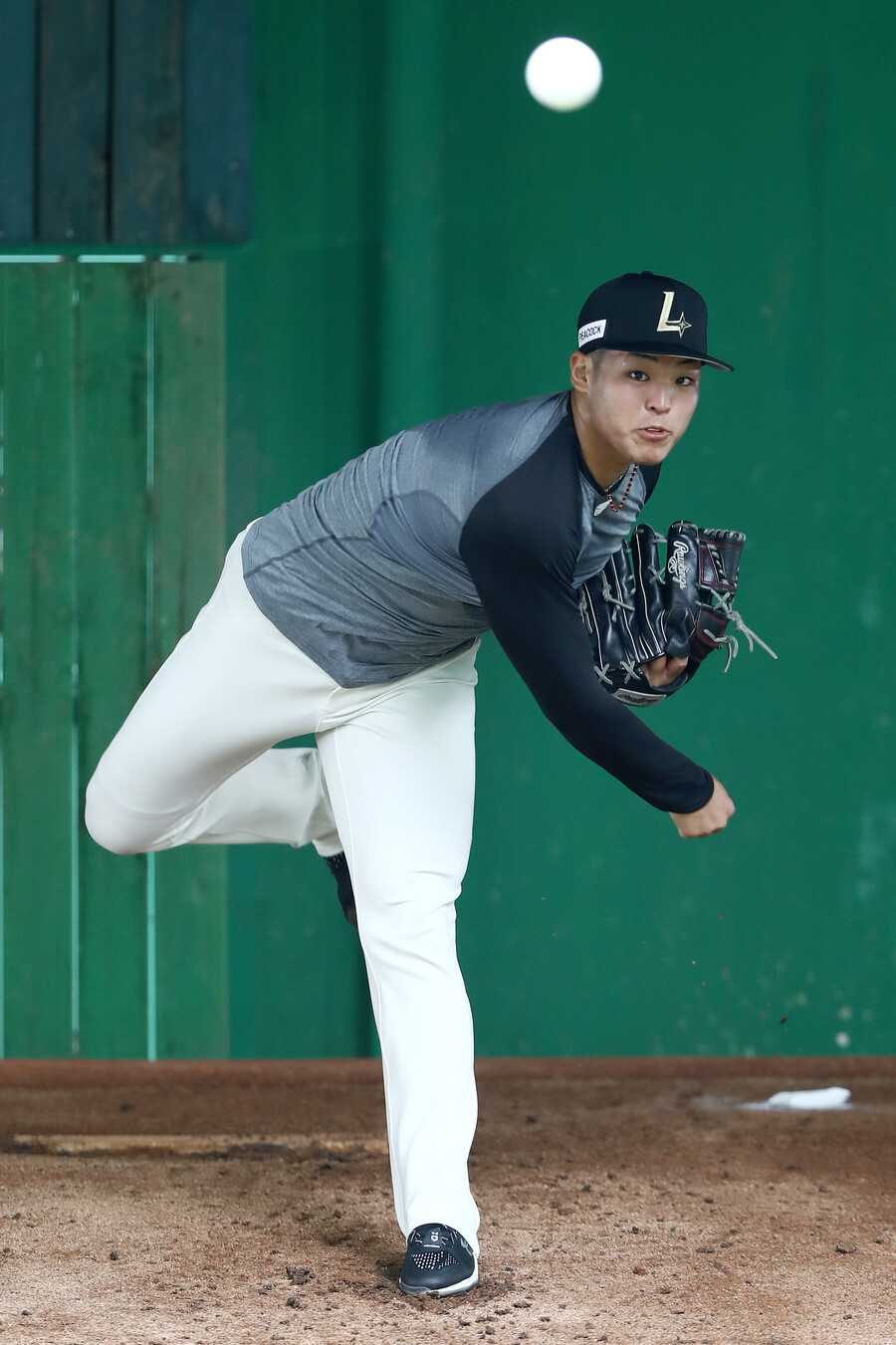 ▲ 일본프로야구 드래프트의 꿈이 있는 시라카와는 성공에 대한 의지가 충만하고, 만약 KBO리그에서 좋은 활약을 한다면 여러 가지 기회가 열릴 수 있다. ⓒSSG랜더스