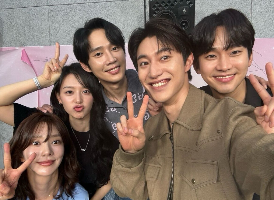 김수현♥김지원→박성훈…'눈여즈' 뭉쳤다 '반가워' 