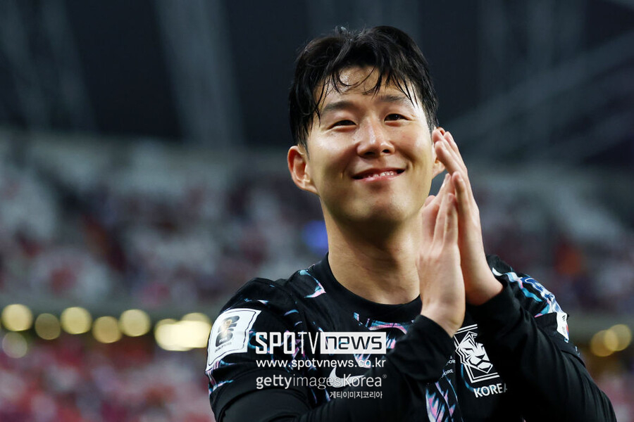 ▲ 6일 오후 9시 싱가포르국립경기장에서 2026 국제축구연맹(FIFA) 북중미 월드컵 아시아지역 2차예선 5차전 원정 경기에서 김도훈 임시감독이 이끄는 대한민국 축구대표팀이 이강인과 주민규의 득점으로 전반부터 2-0 리드에 성공했다. 후반에도 손흥민과 이강인이 계속 골을 넣어 5-0을 만들었다. 이후 교체 투입된 배준호와 황희찬까지 릴레이 득점에 가세하면서 7골 대량득점에 성공했다.