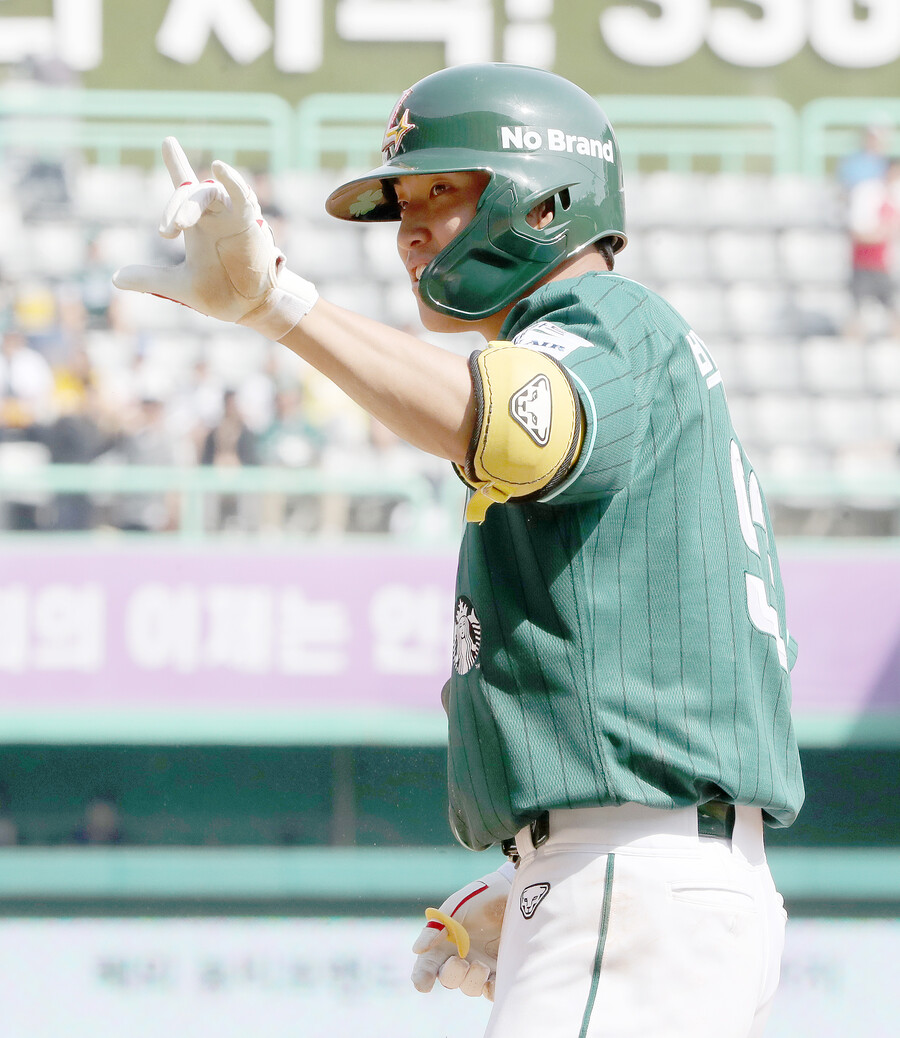 ▲ SSG 2루에 확실한 주전이 없는 만큼 박지환은 당분간 많은 기회를 얻을 가능성이 높아졌다 ⓒSSG랜더스