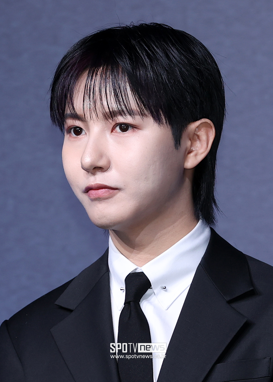 '활동중단' NCT 런쥔, 사생 피해 호소 "무서운 스토커…처벌받게 할 것"