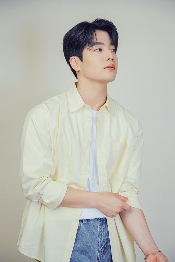 베일드 뮤지션 '화곡동 청개구리' 최충현, 11일 '석촌호수공원'으로 정식 데뷔