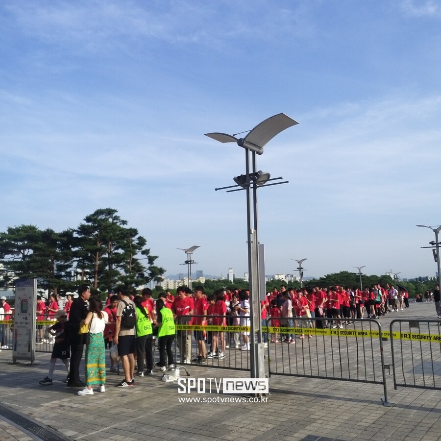 ▲ 상암을 찾은 중국 대규모 응원단