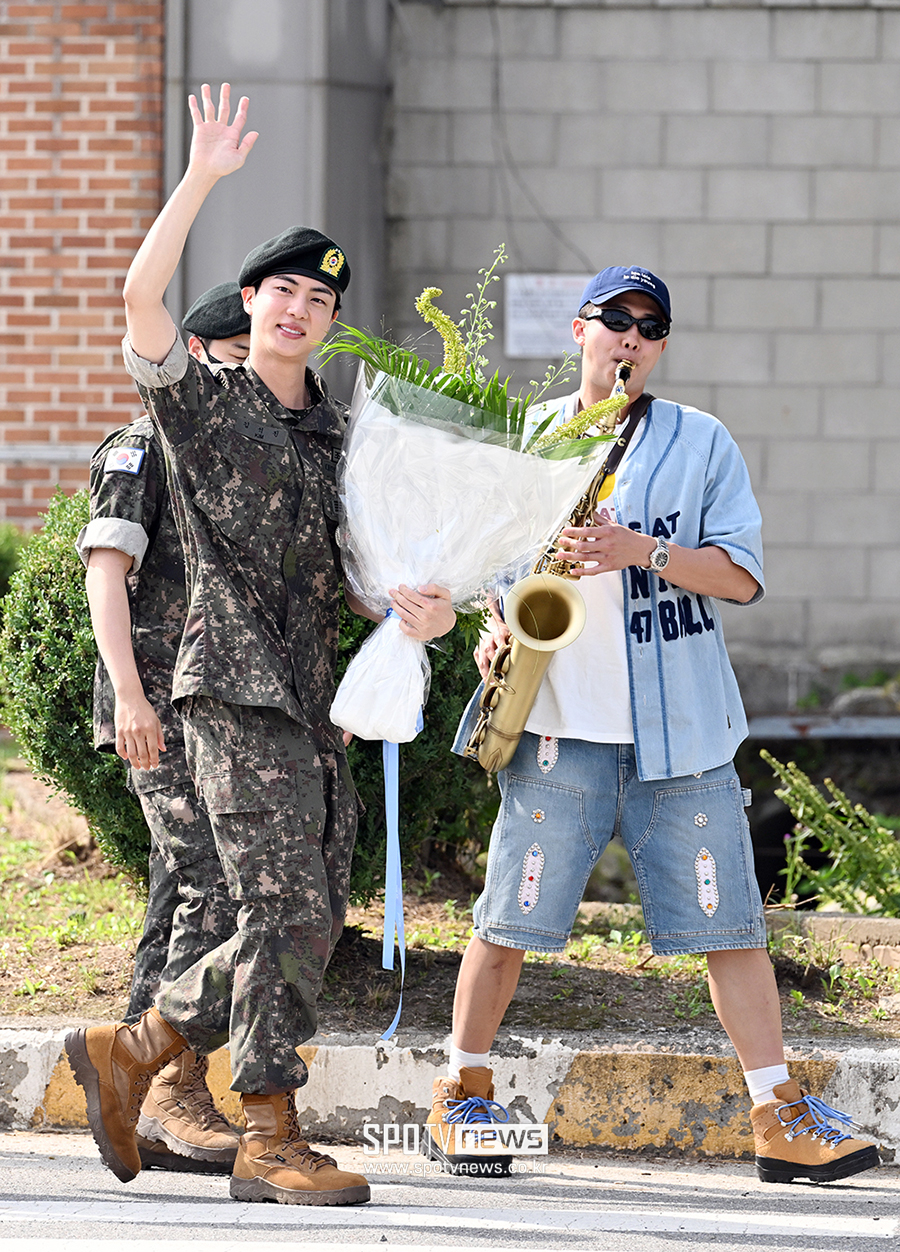 ▲ 방탄소년단 진 전역 ⓒ곽혜미 기자