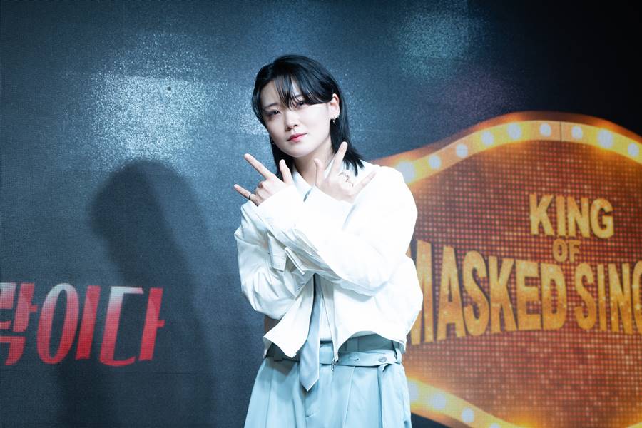 '복면가왕' 9연승' 터치드 윤민 "'여자 하현우', 감사하고 영광…멋진 길 걸어가고파"
