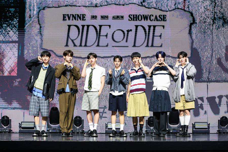 "이런 것도 잘하네" 이븐, '악동' 벗고 '청량돌'로 '컴백'[종합]