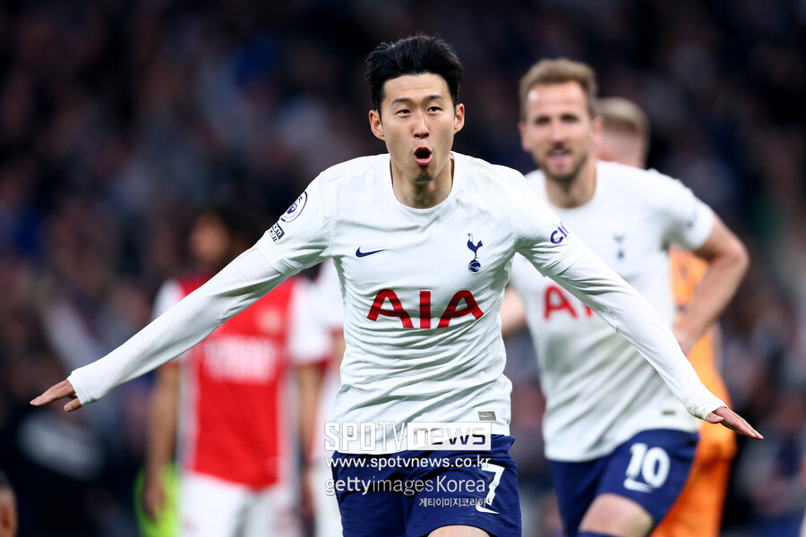 ▲ 손흥민은 2022-23시즌 '토트넘 올해의 선수'(One Hotspur Player of the Season)는 물론, '토트넘 주니어 팬이 뽑은 올해의 선수'(One Hotspur Junior Members' Player of the Season), '공식 서포터스가 뽑은 올해의 선수'(Official Supporters' Clubs Player of the Season)를 모두 수상했다. 2018-2019시즌, 2019-2020시즌에 이어 세 번째다.
