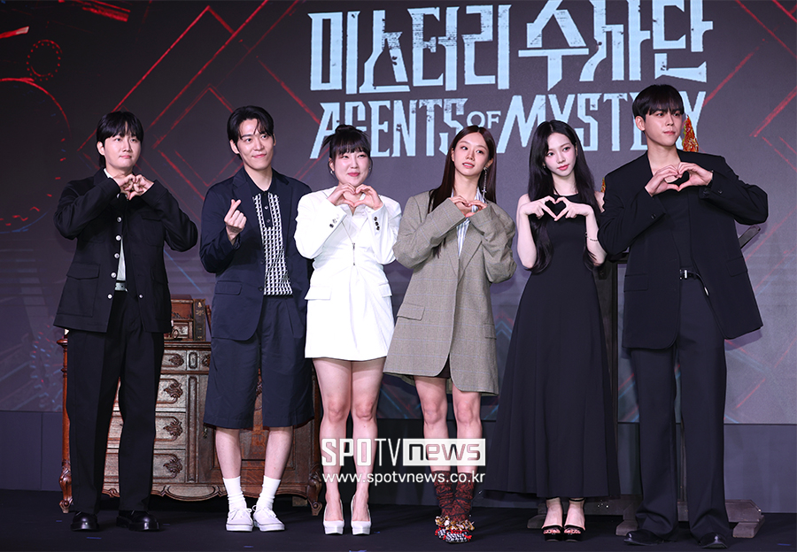 ▲ 이용진 존박 이은지 혜리 카리나 김도훈 ⓒ곽혜미 기자