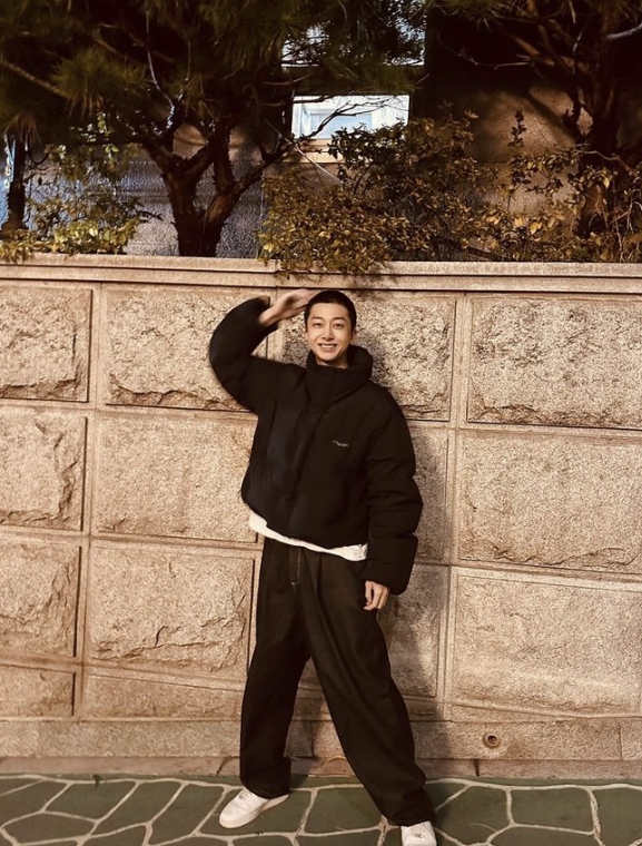 몬스타엑스 형원, 상병 조기 진급…'모범 전사' 인증