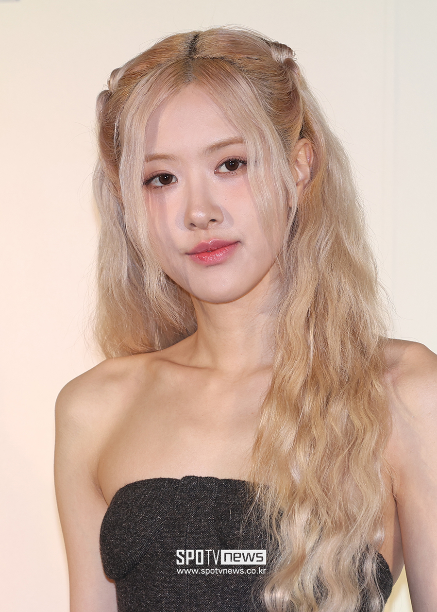 블랙핑크 로제 "더블랙레이블, 내 꿈 이룰 곳…새 음악 기대 부탁"
