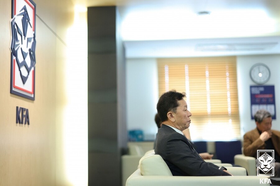 대표팀 감독 후보 평가 마무리 단계…'진짜 데드라인' 12인→5명 최종 협상자 선정