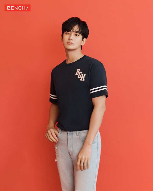 ▲ 필리핀의 의류 브랜드 벤치 모델로 발탁된 김수현. 제공|벤치