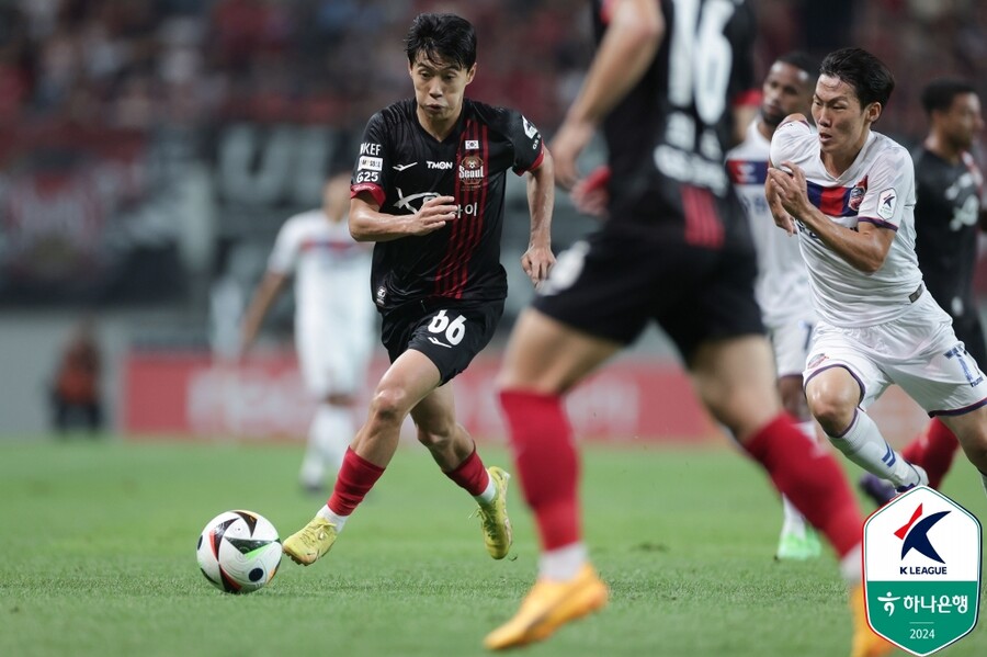 ▲ FC서울이 박성훈과 강성진, 윌리안의 골로 수원FC에 3-0으로 승리했다. ⓒ한국프로축구연맹