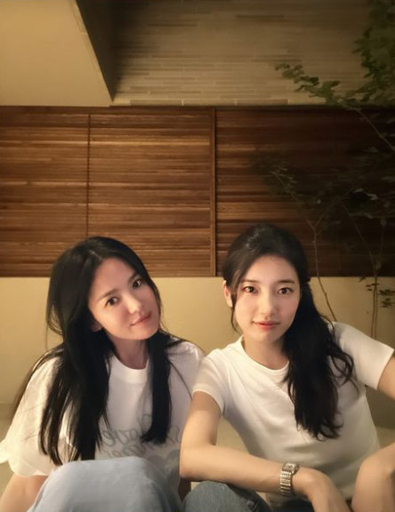 송혜교♥수지, 서로에게 푹 빠졌네…행사 끝나자마자 또 데이트