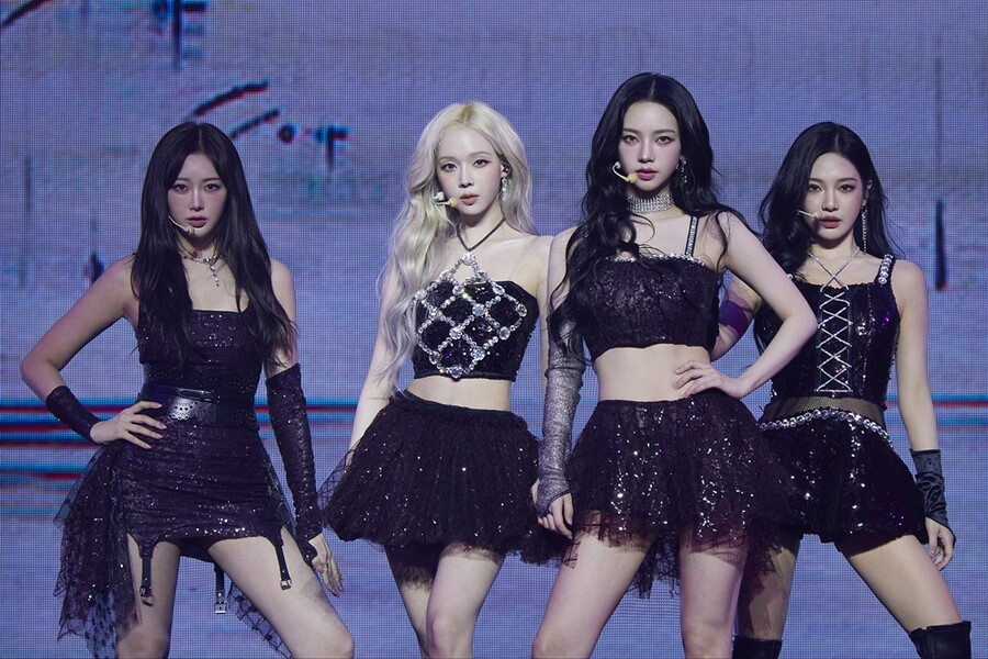 에스파는 역시 에스파다…1만2천 열광한 강력 '쇠맛 카리스마'[종합]