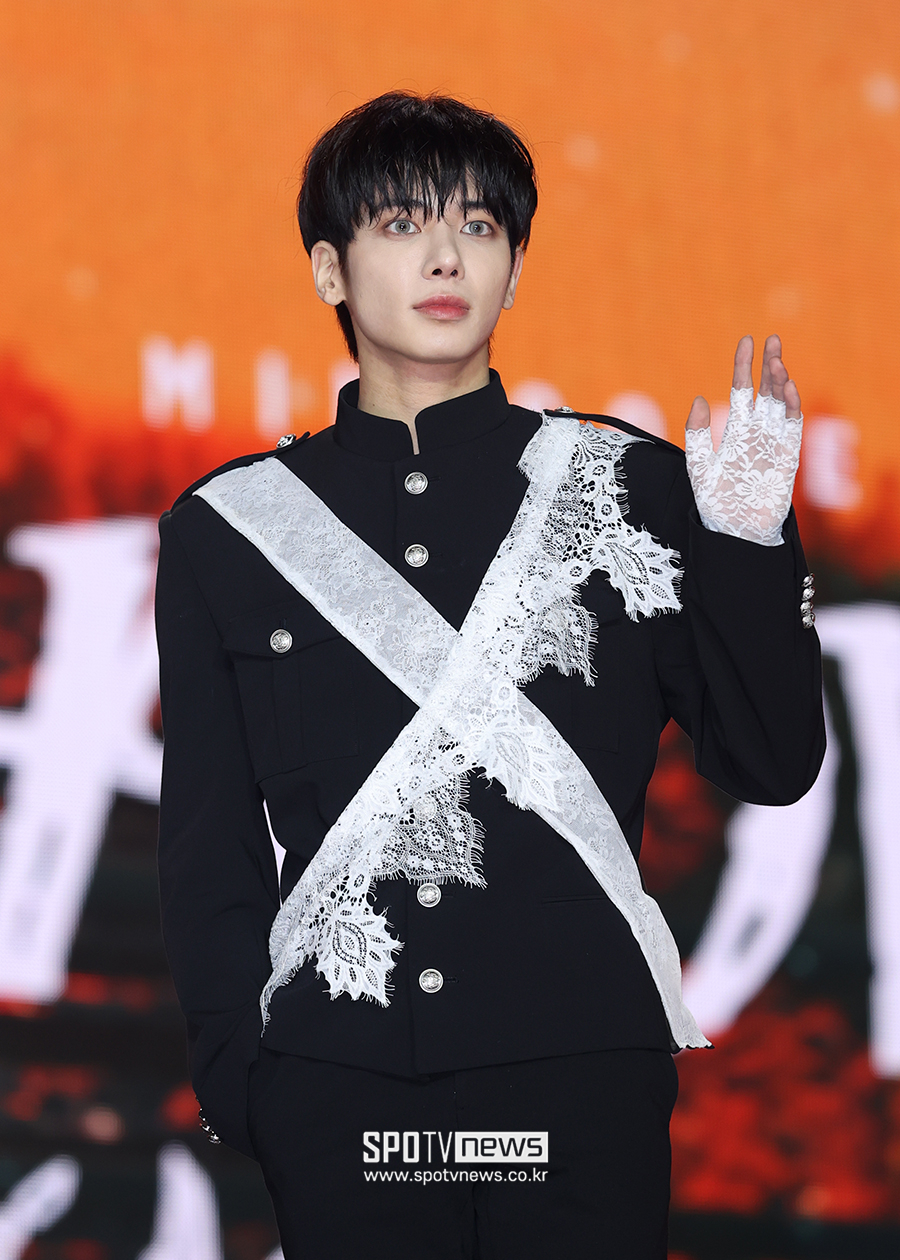 TXT 태현 "멤버들 좌석만 기내식 바꿔놔" 사생팬 피해 호소
