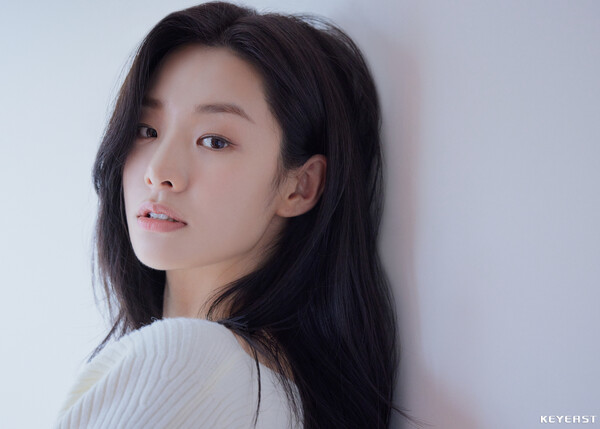 스테파니 리, 키이스트와 전속계약…영화 '비밀일 수밖에' 캐스팅