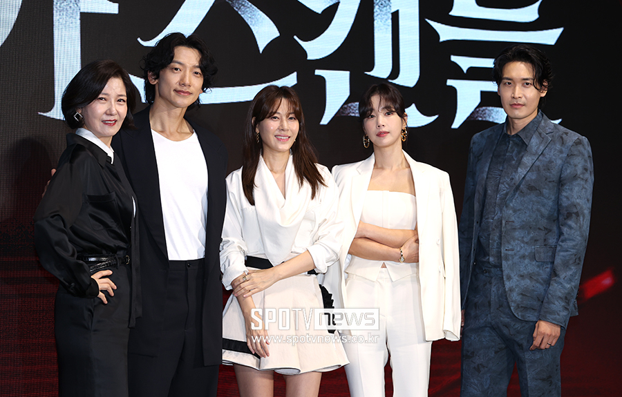 ▲ 서이숙 정지훈 김하늘 기은세 정겨운 ⓒ곽혜미 기자