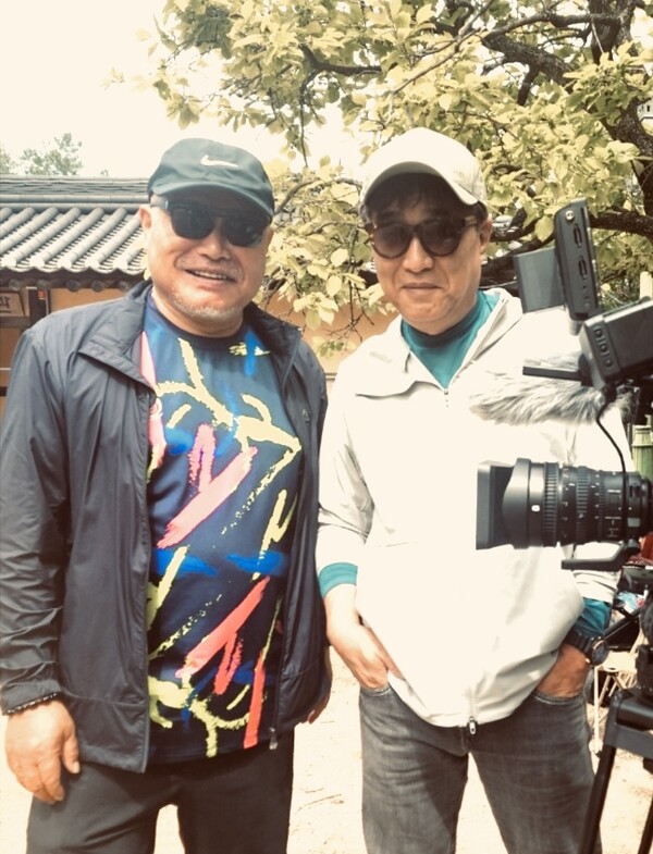 ▲ '그리고 목련이 필때면' 제작사 흥.픽쳐스 김흥국 회장(왼쪽)과 연출자 윤희성 감독. 제공|흥.픽쳐스